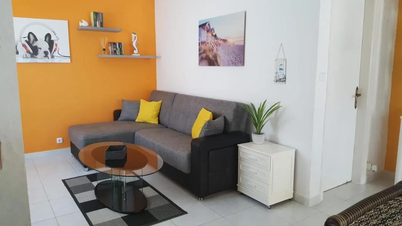 Casa Montrgi Empuriabrava Holiday home